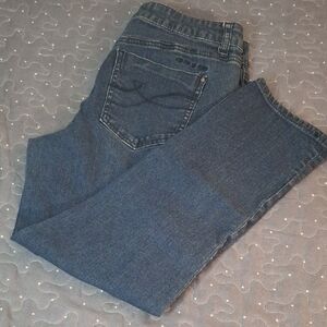 DKNY Cropped Blue Women's Jeans size 6